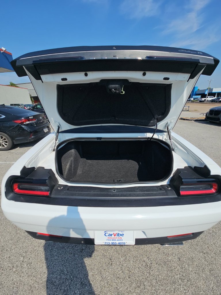 Used 2022 Dodge Challenger R/T Scat Pack w/ T/A Package RWD image 22