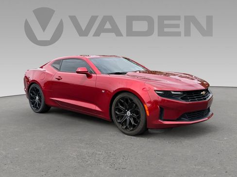 Used 2022 Chevrolet Camaro LT RWD image 1