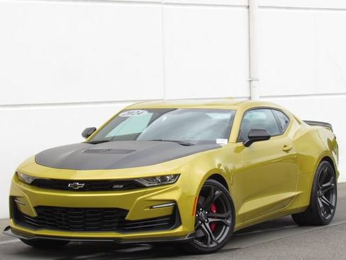 Used 2024 Chevrolet Camaro SS RWD image 1