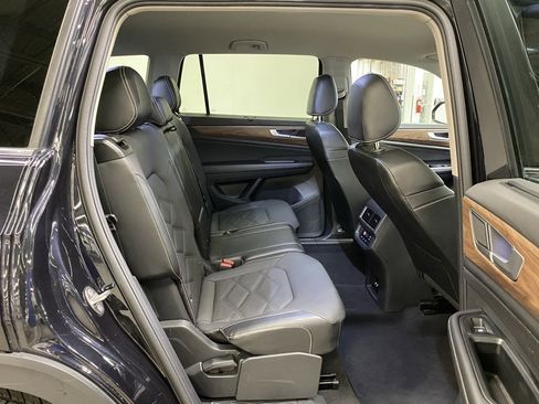 Used 2024 Volkswagen Atlas SE image 36