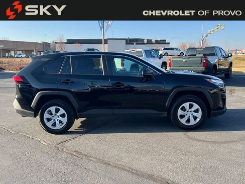 Used 2024 Toyota RAV4 LE image 6