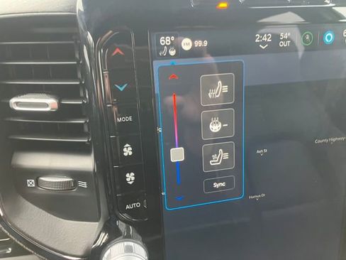 Used 2024 RAM 1500 Limited image 3