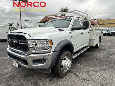 Used 2022 RAM 5500 Tradesman w/ Chrome Appearance Group AWD/4WD image 2