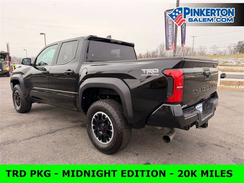 Used 2024 Toyota Tacoma TRD Off-Road image 8