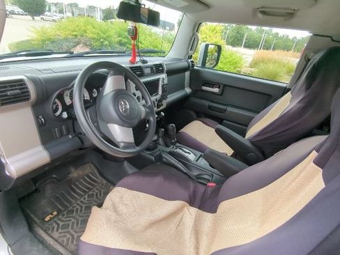 Used 2008 Toyota FJ Cruiser 4WD image 11