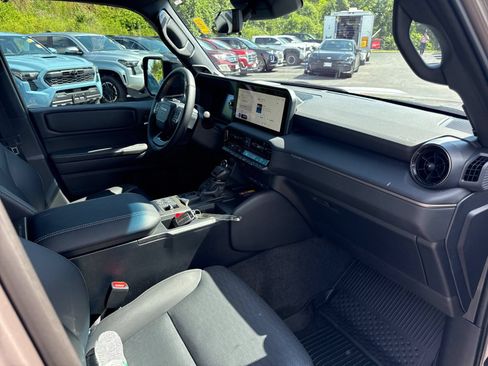 Used 2026 Toyota Land Cruiser w/ Premium Package AWD/4WD image 26