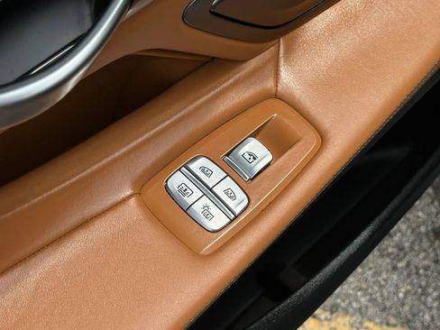 Used 2020 BMW 740i w/ Premium Package RWD image 18