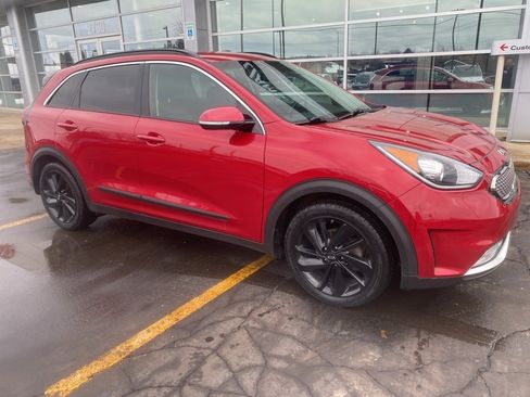 Used 2019 Kia Niro S Touring image 4