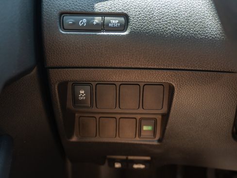 Used 2018 Nissan Rogue Sport S FWD image 26