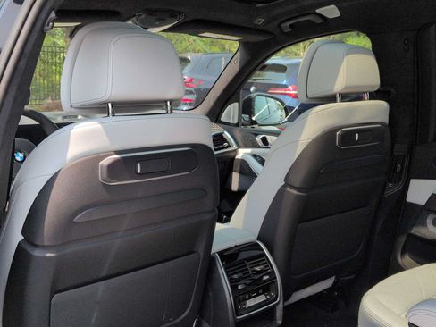 New 2027 BMW X7 xDrive40i w/ Executive Package AWD/4WD image 19