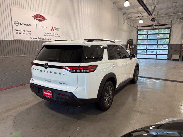 Certified 2024 Nissan Pathfinder SV AWD/4WD image 3