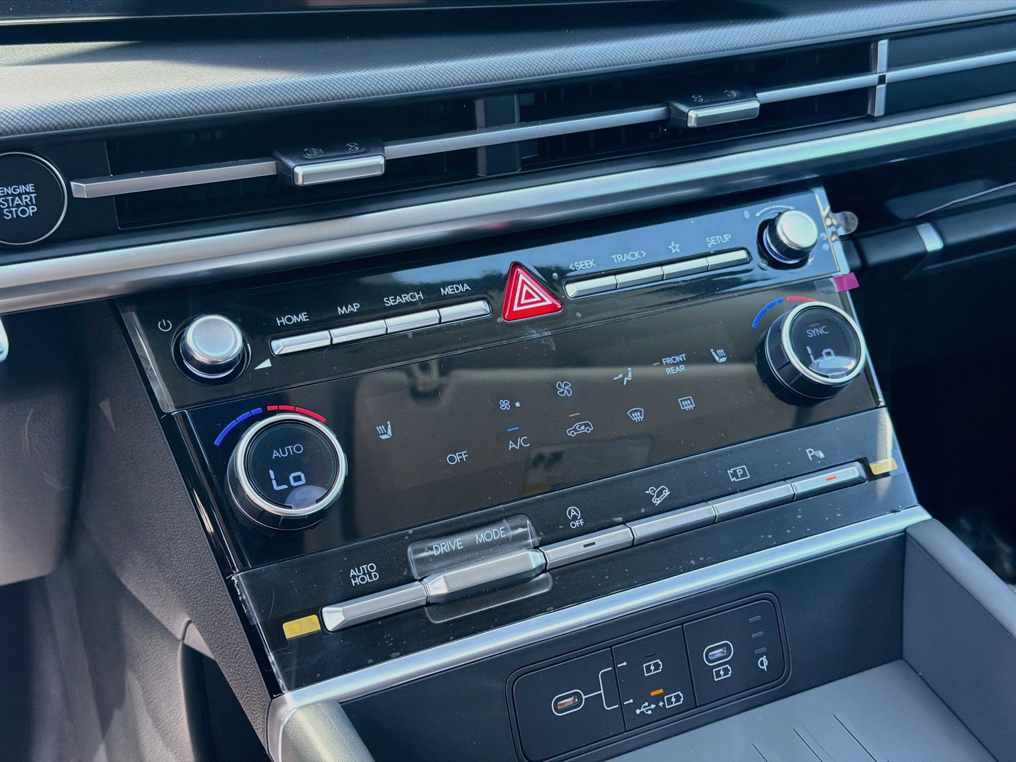 New 2027 Hyundai Santa Fe SEL FWD image 12