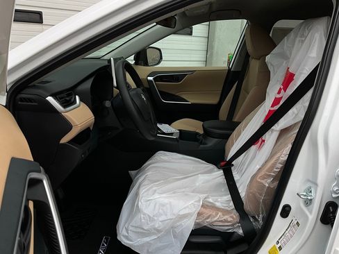 New 2025 Toyota RAV4 LE image 9