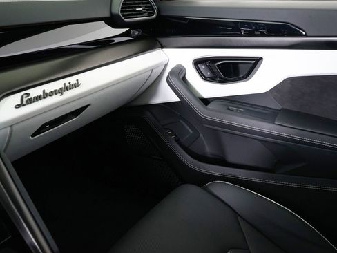 Used 2024 Lamborghini Urus S AWD/4WD image 23