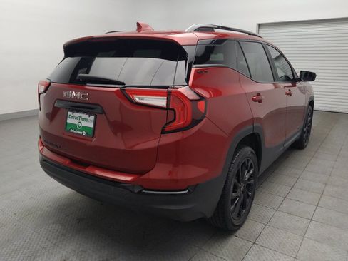 Used 2024 GMC Terrain SLE w/ Driver Convenience Package FWD image 9