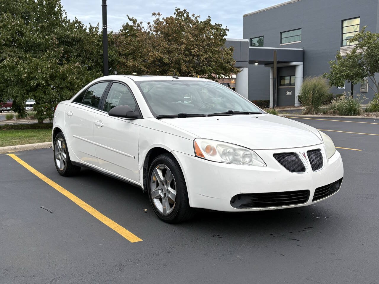 Used 2008 Pontiac G6 Sedan w/ Sun And Sound Package FWD image 5