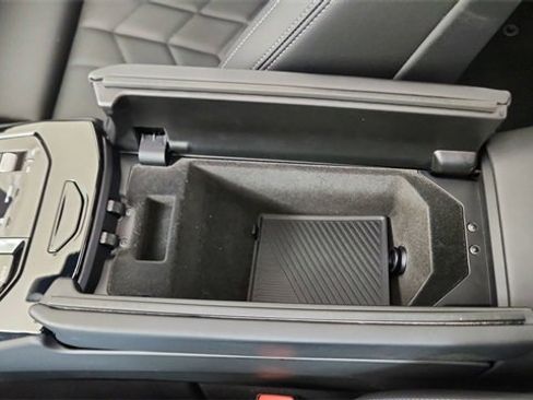 Used 2025 BMW 540i xDrive image 54