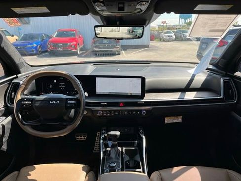 Certified 2026 Kia Sorento SX Prestige w/ Olive Brown Leather Package AWD/4WD image 39