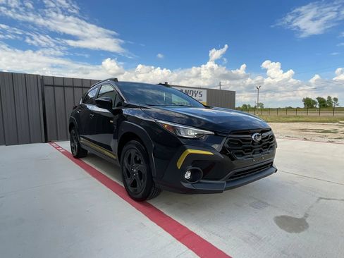 Used 2025 Subaru Crosstrek 2.5i Sport w/ Crosstrek Mirror Package AWD/4WD image 2