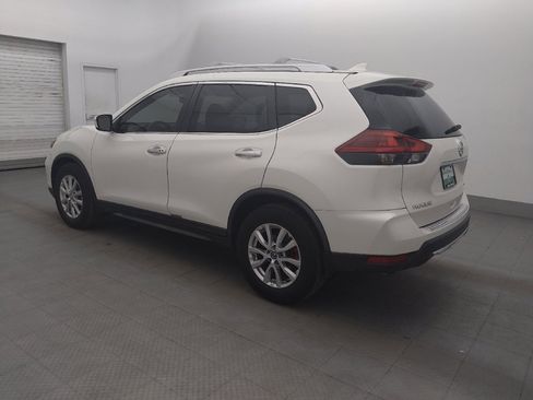 Used 2018 Nissan Rogue SV FWD image 3