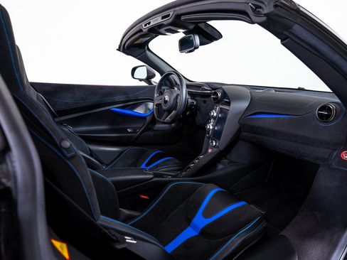 Used 2022 McLaren 720S Performance image 22