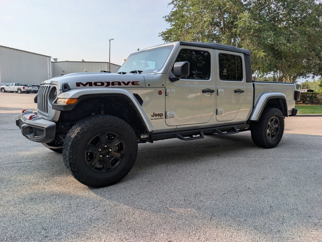 Used 2022 Jeep Gladiator Mojave AWD/4WD image 3
