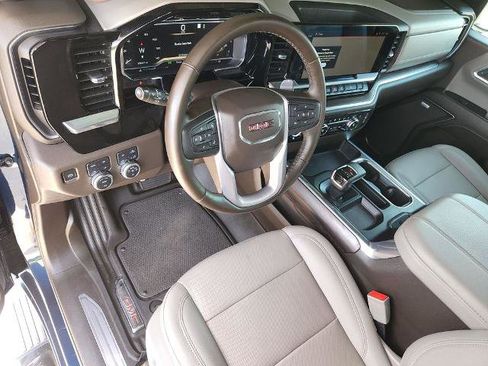 Used 2023 GMC Sierra 1500 SLT AWD/4WD image 11