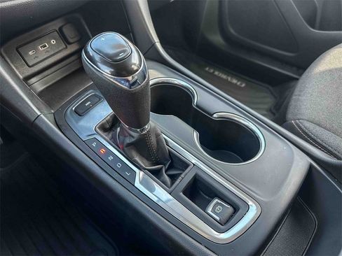 Used 2020 Chevrolet Equinox LT image 33