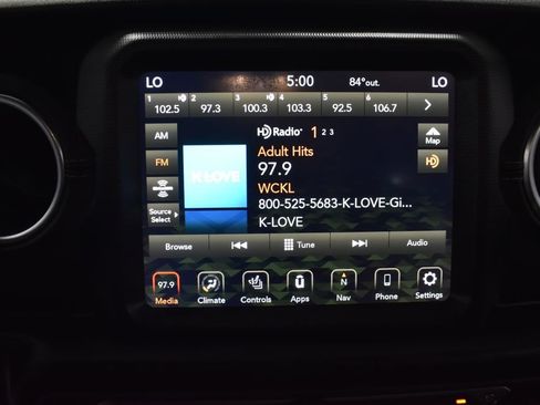 Used 2020 Jeep Wrangler Unlimited Sahara AWD/4WD image 22