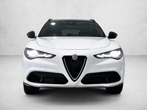 Used 2024 Alfa Romeo Stelvio Ti AWD/4WD image 3