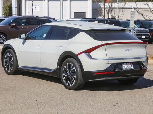 Used 2024 Kia EV6 Wind image 2