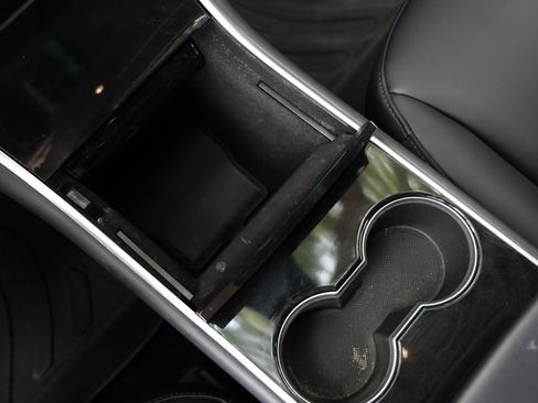 Used 2018 Tesla Model 3 Long Range RWD image 42