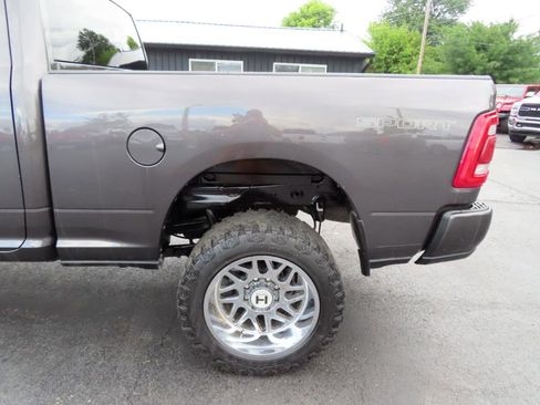Used 2024 RAM 2500 Big Horn w/ Sport Appearance Package AWD/4WD image 17
