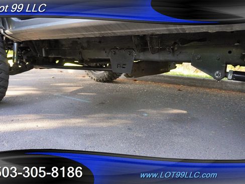 Used 2002 Chevrolet Silverado 2500 LT w/ Off-Road Skid Plate Pkg AWD/4WD image 32