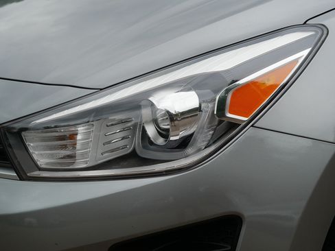 Certified 2022 Kia Rio S w/ Option Group 015 FWD image 16