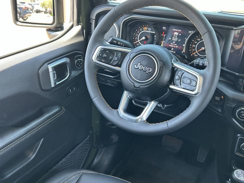 Used 2024 Jeep Wrangler Unlimited Sahara AWD/4WD image 17