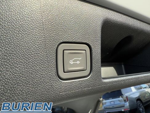 New 2026 Chevrolet Equinox EV LT image 26