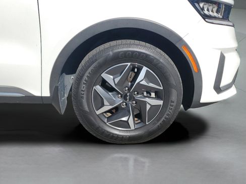Certified 2022 Kia Sorento S image 7