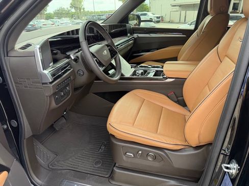 Certified 2025 Cadillac Escalade Premium Luxury w/ Touring Package AWD/4WD image 15