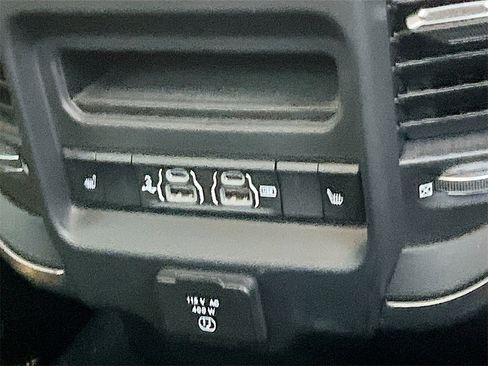 Used 2019 RAM 2500 Limited image 27