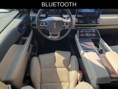 Used 2024 Lincoln Navigator L Reserve AWD/4WD image 9