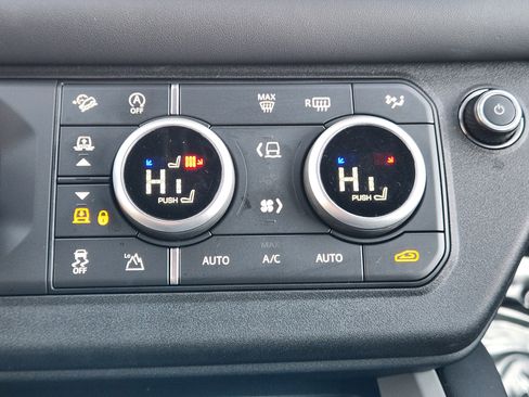 Certified 2025 Land Rover Defender 110 X image 19