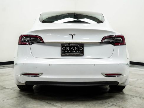 Used 2019 Tesla Model 3 Mid Range image 9