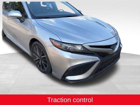 Used 2023 Toyota Camry SE w/ Convenience Package image 3