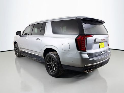 Used 2024 GMC Yukon XL Denali w/ Advanced Technology Package AWD/4WD image 8