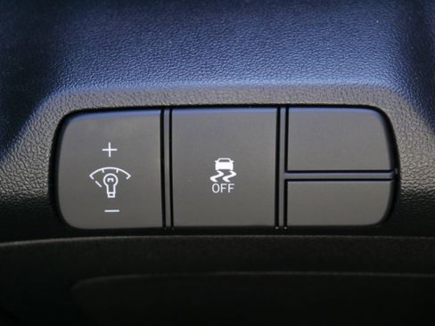 Used 2025 Hyundai Elantra Sport w/ Cargo Package image 29