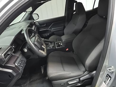 Used 2025 Toyota 4Runner SR5 AWD/4WD image 22