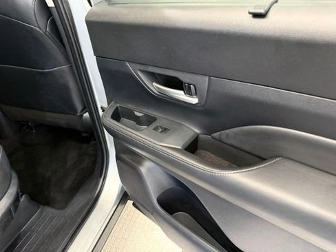 Used 2025 Toyota Grand Highlander AWD image 30