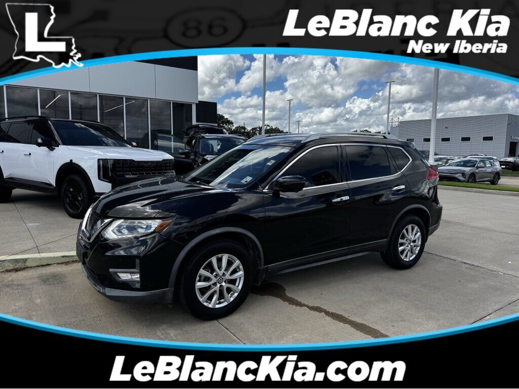Used 2017 Nissan Rogue SV w/ SV Premium Package FWD image 1