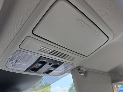 Used 2026 Honda Odyssey EX-L image 54